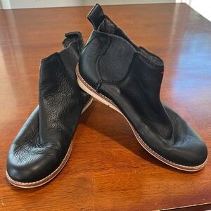Ellen DeGeneres Waide Love Black‎ Leather Chelsea Ankle Boots Size 8M Pull On